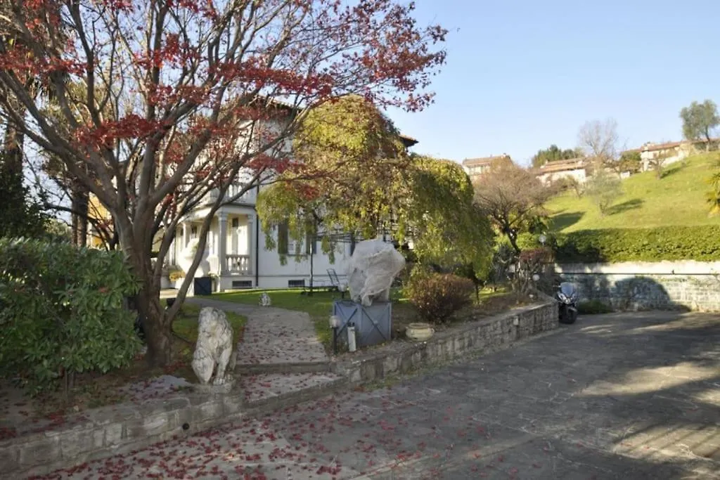 Great Charm Villa I Due Leoni Bellagio 0*,  Italy